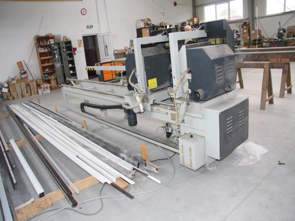 Máquinas de fabrico de janelas-3